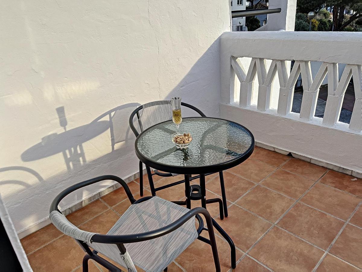 Agradable Adosado Con Piscina La Hidalga Benalmádena