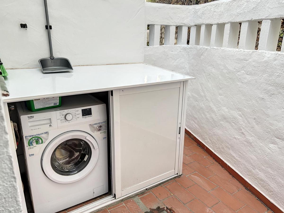 Vakantiehuis Agradable Adosado Con Piscina La Hidalga