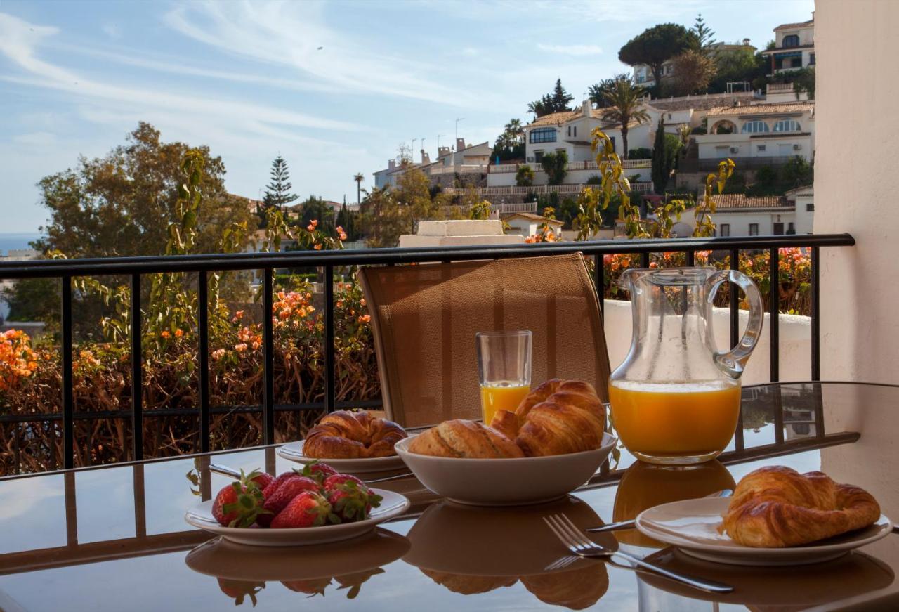 Agradable Adosado Con Piscina La Hidalga * Benalmádena